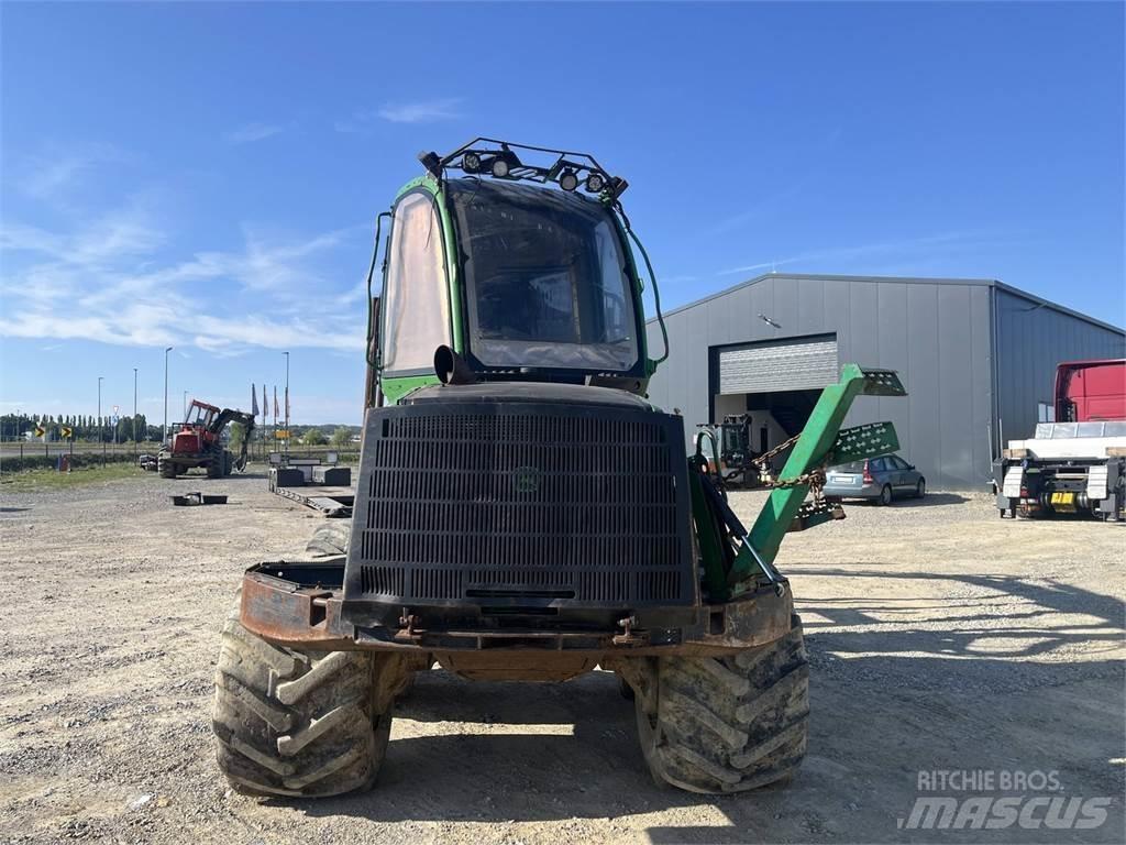 John Deere 1010E Skovningsmaskiner