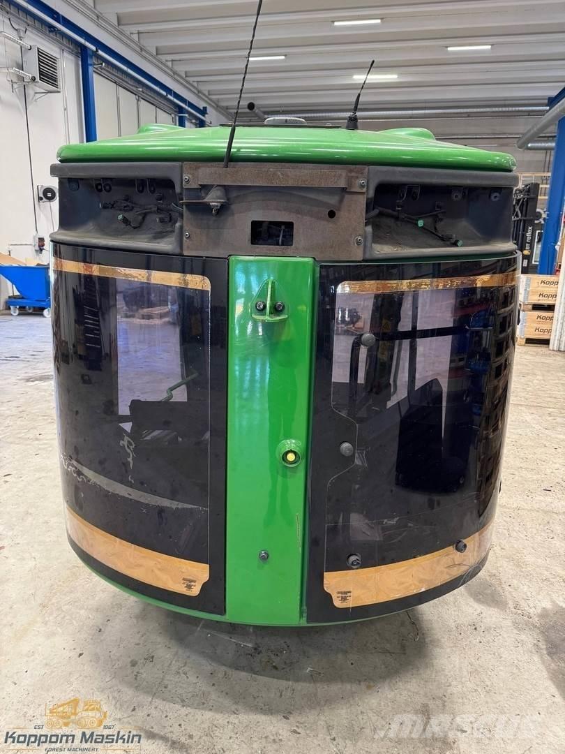 John Deere 1270E Kabiner og interiør