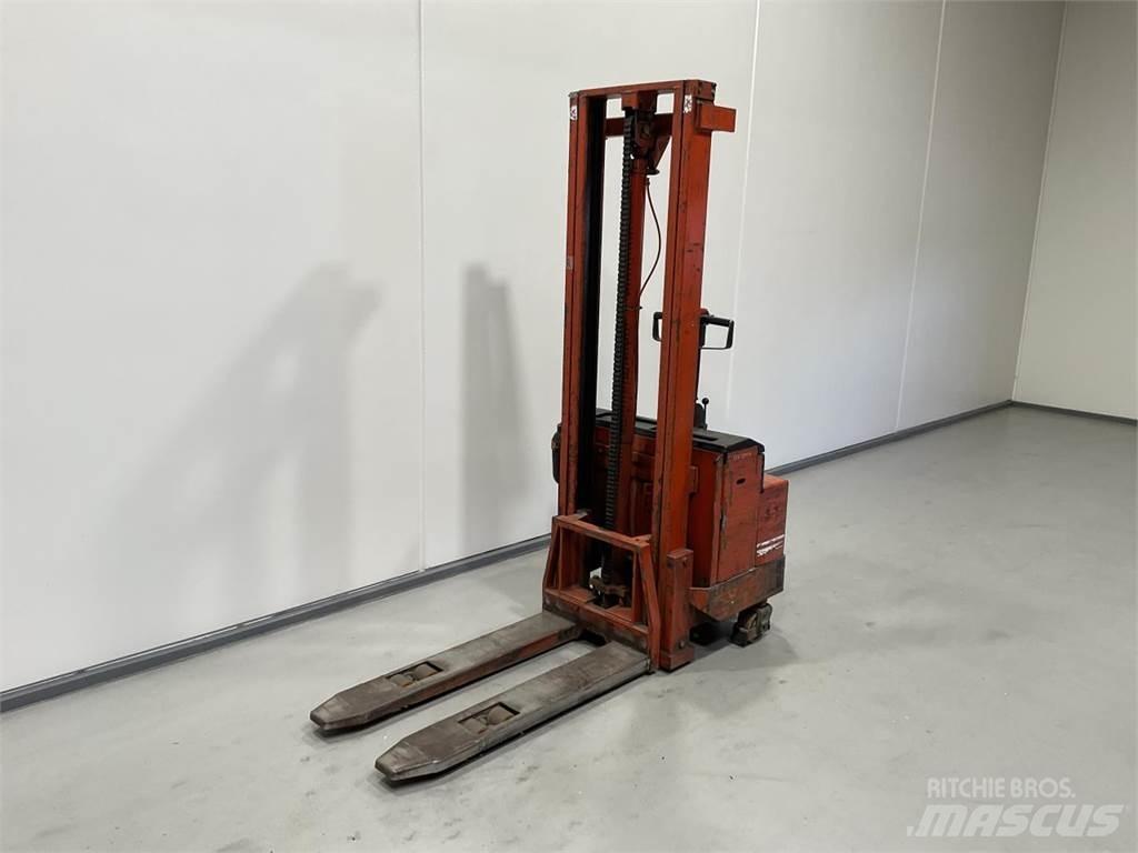BT LSV 1250 E/10 Selvkørende stablere