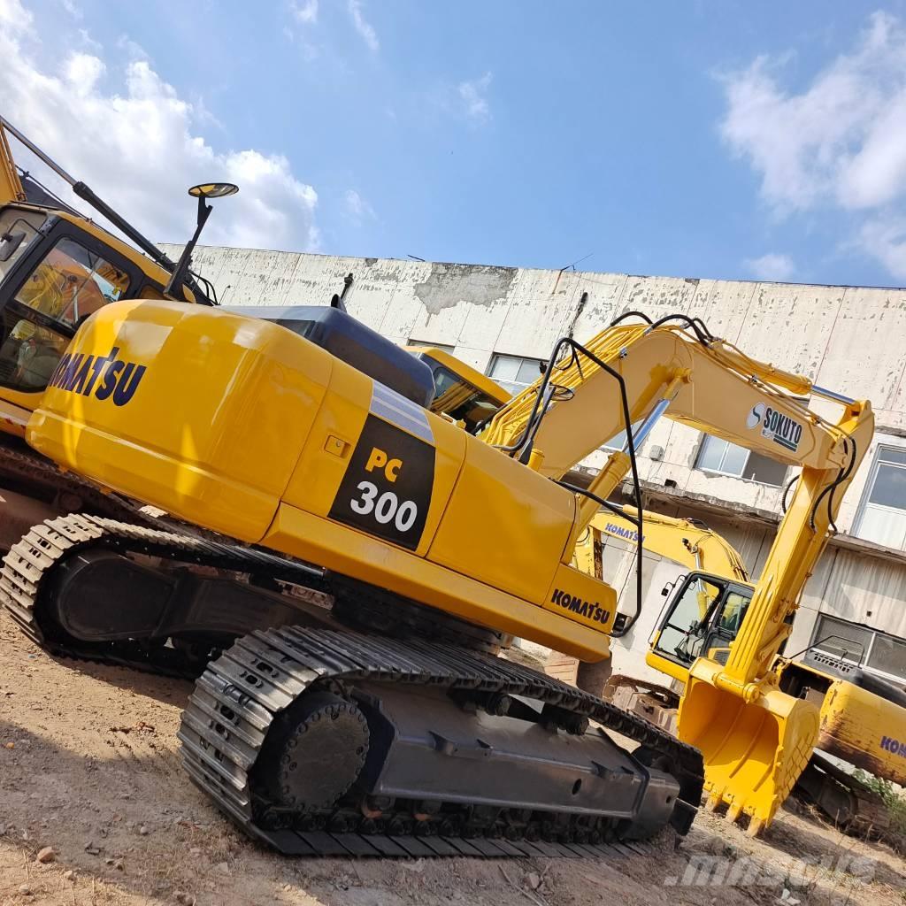 Komatsu PC 300-7 Gravemaskiner på larvebånd