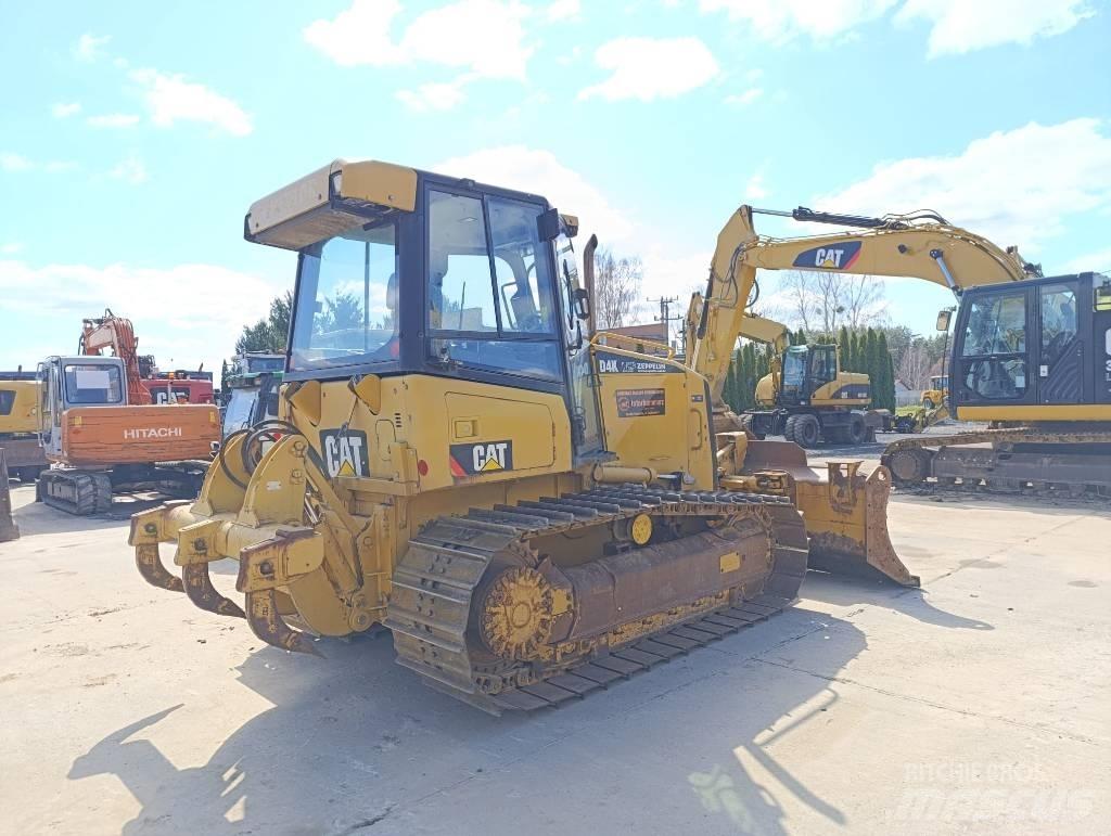CAT D 4 K Bulldozer på larvebånd