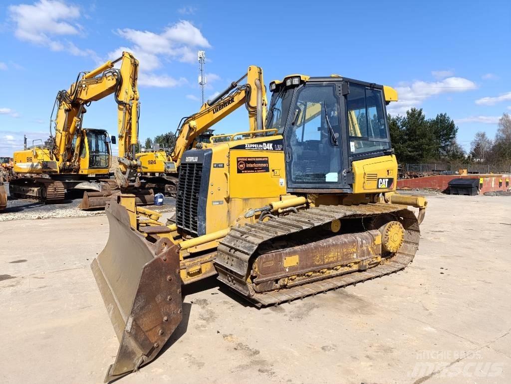 CAT D 4 K Bulldozer på larvebånd