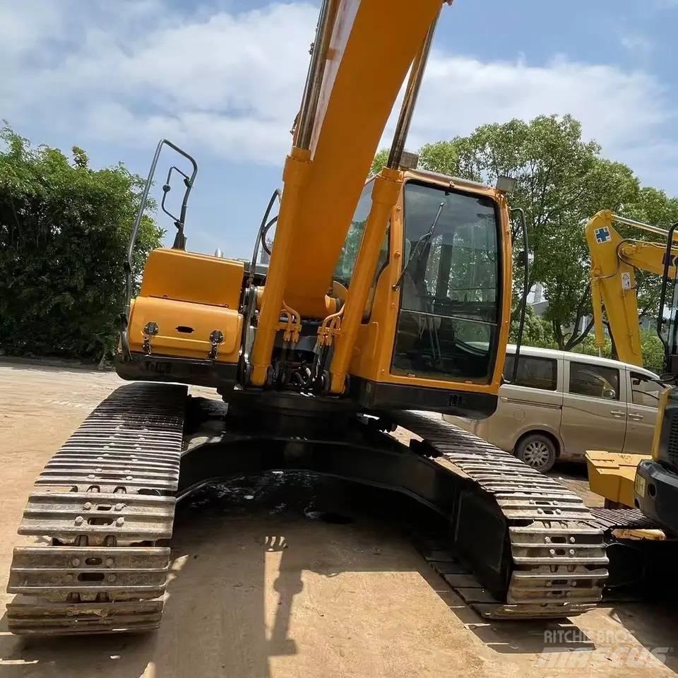 Hyundai R220-9s Gravemaskiner på larvebånd