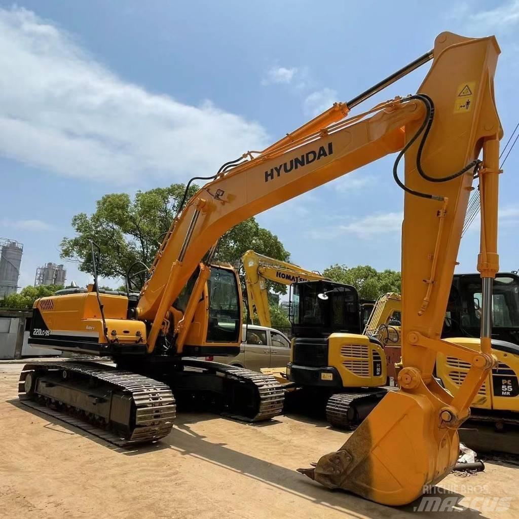 Hyundai R220-9s Gravemaskiner på larvebånd