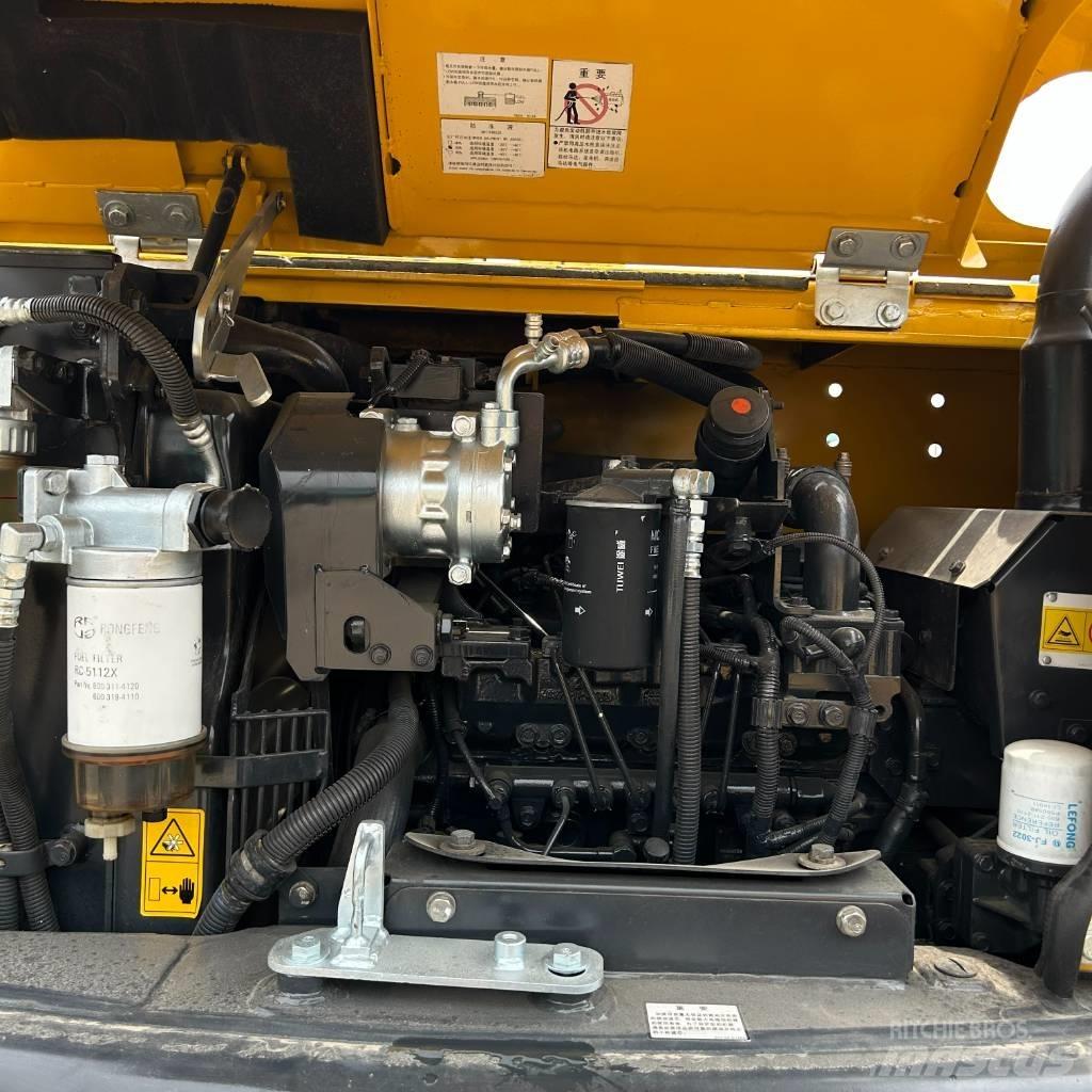 Komatsu 60-8 Gravemaskiner på larvebånd