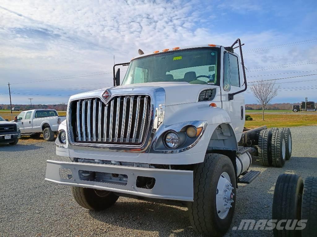 International 7400 Chassis