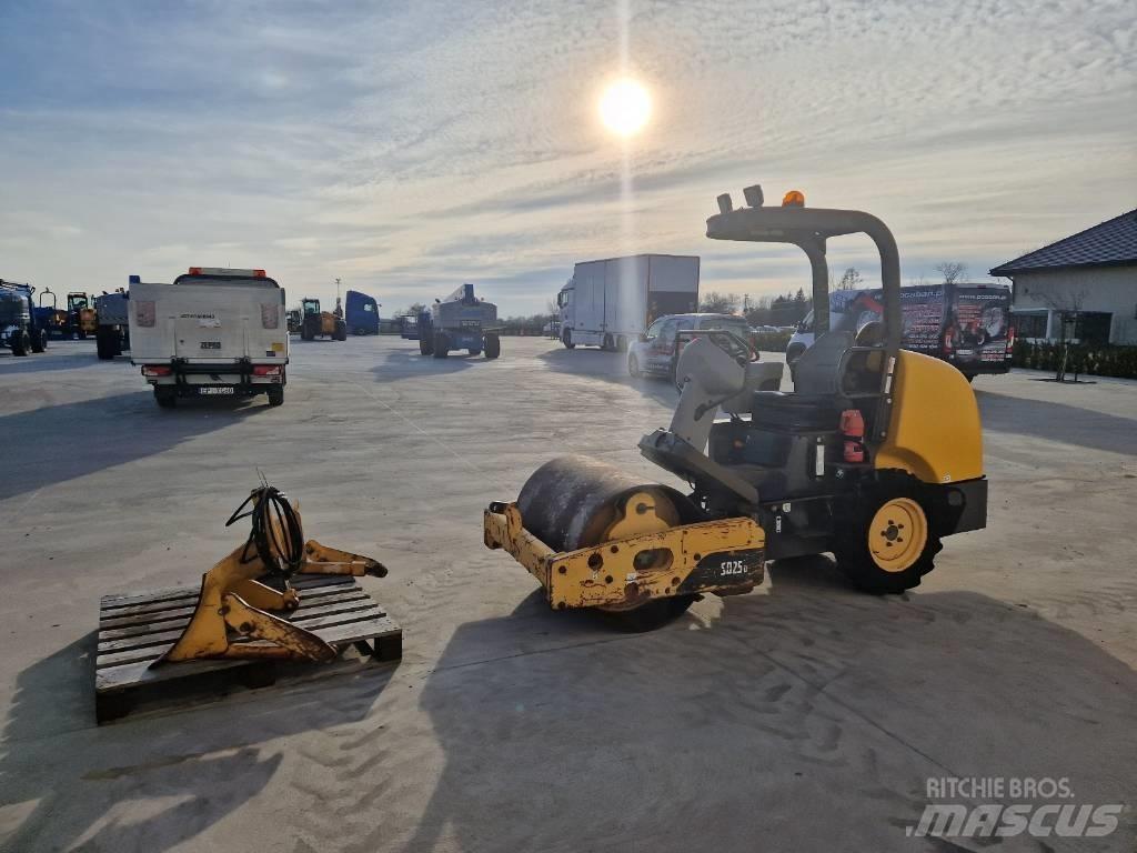 Volvo SD 25 D  R329 Enkelt tromle