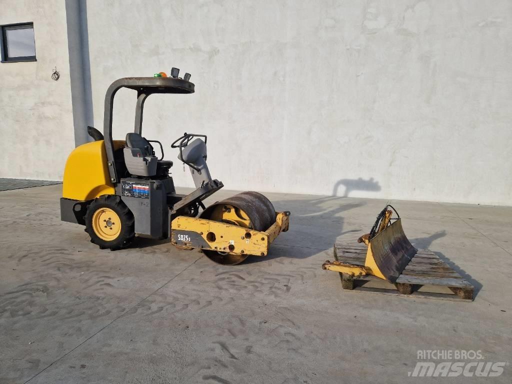 Volvo SD 25 D  R329 Enkelt tromle