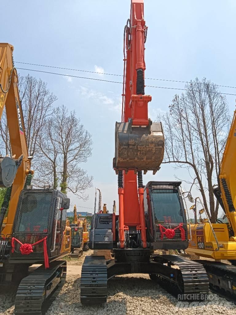 Hitachi ZX 240 Gravemaskiner på larvebånd