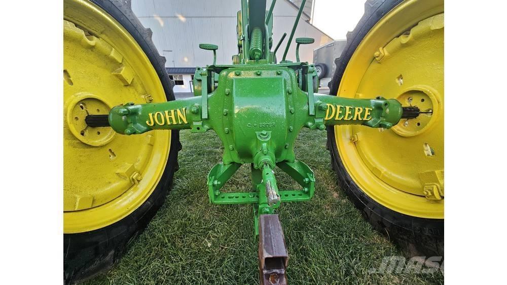 John Deere B Gravemaskiner til skovbrug
