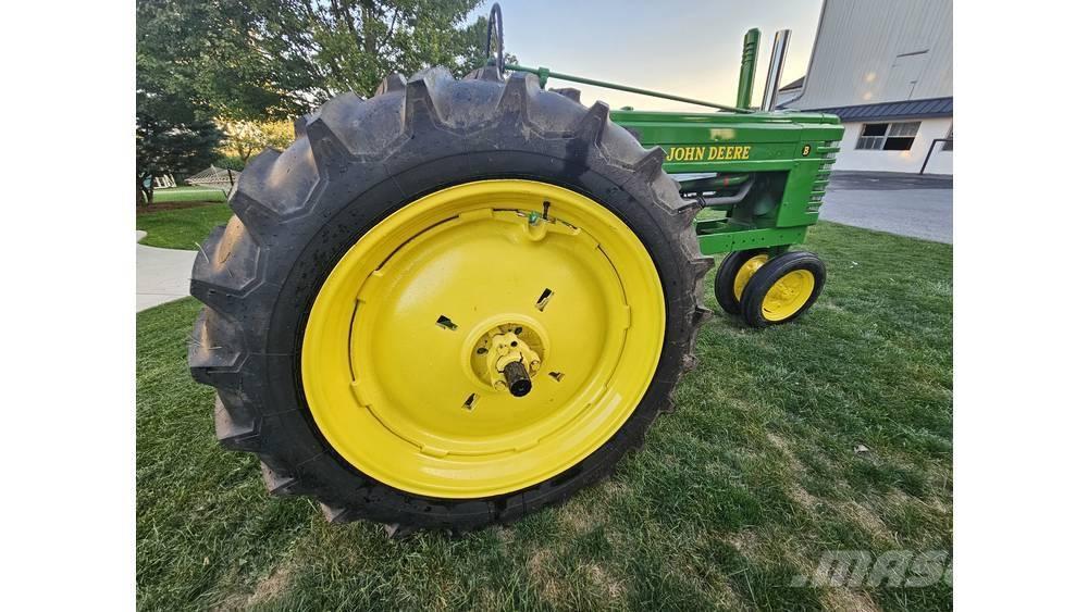 John Deere B Gravemaskiner til skovbrug