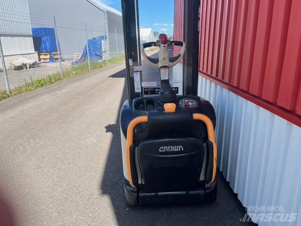 Crown ET4000-1.2 Gaffelstabler med gående fører