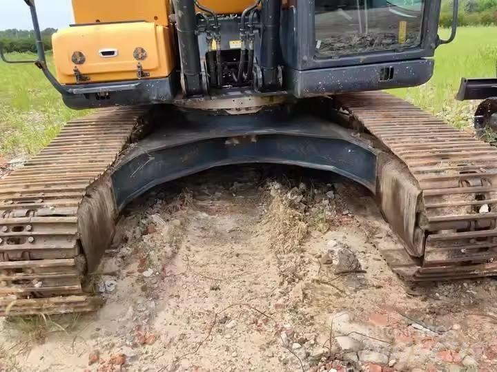 Hyundai 225LVS Gravemaskiner på larvebånd