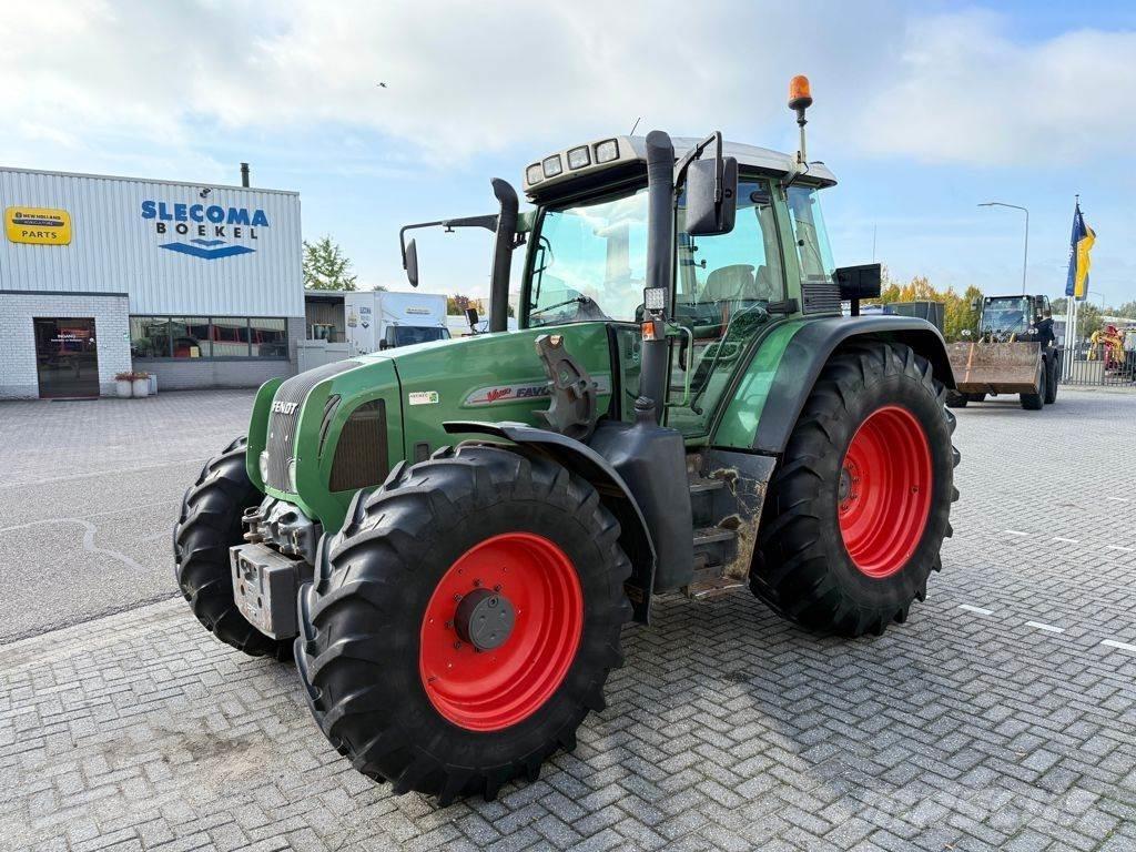 Fendt 712 Vario Traktorer