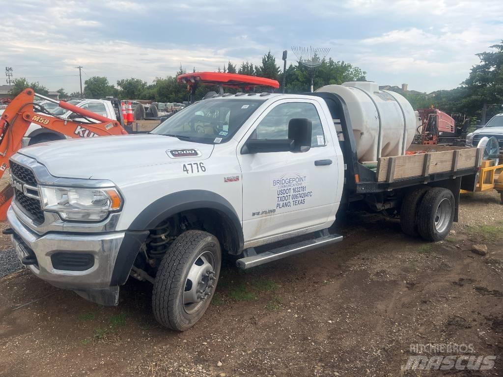 RAM 5500 Lastbil med lad/Flatbed
