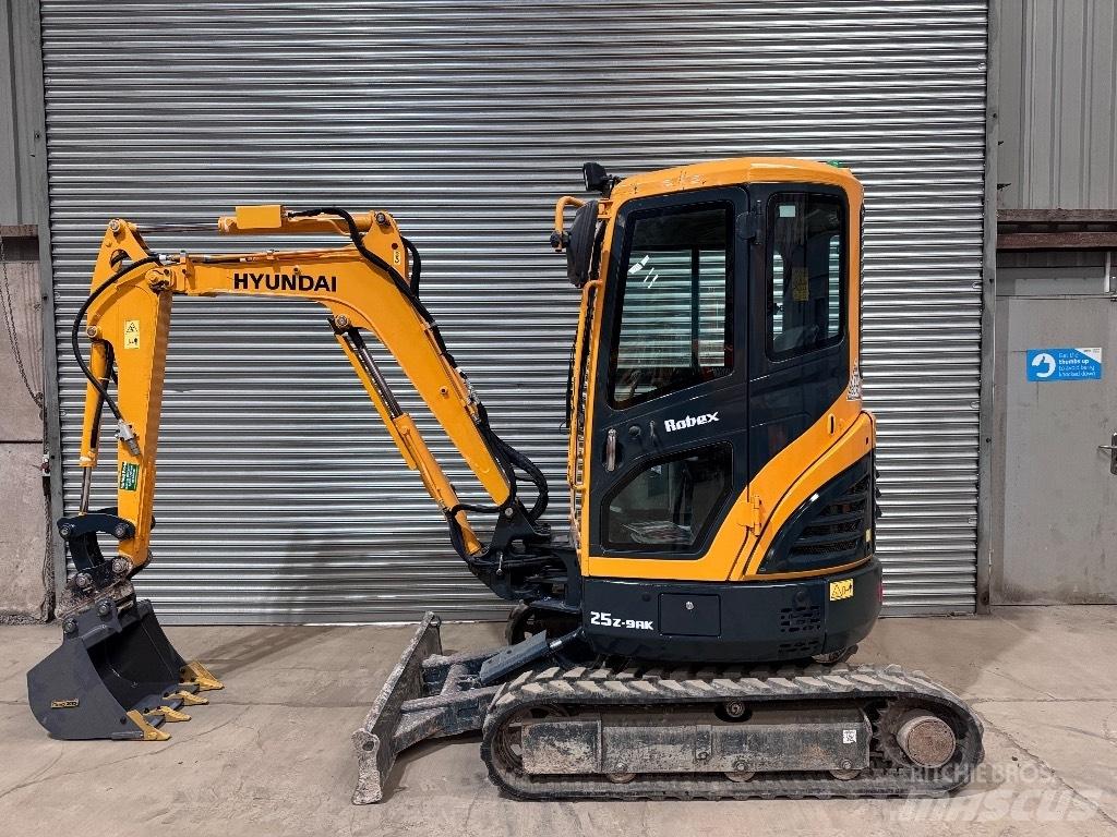 Hyundai R25Z-9 AK Minigravemaskiner