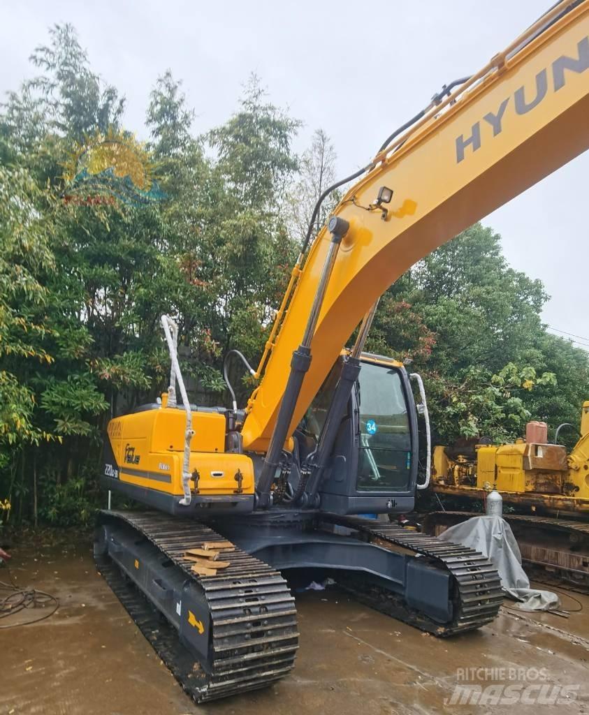 Hyundai R220LC-9S Gravemaskiner på hjul