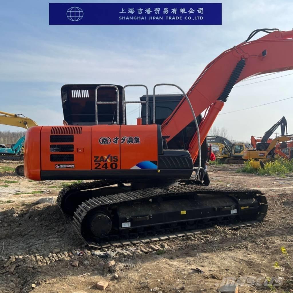 Hitachi ZX 240 Gravemaskiner på larvebånd