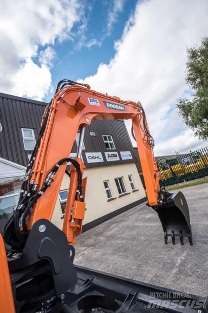 Doosan DX 85 R Midi-gravemaskiner 7t - 12t