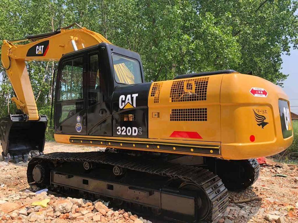 CAT 320D2 Gravemaskiner på larvebånd