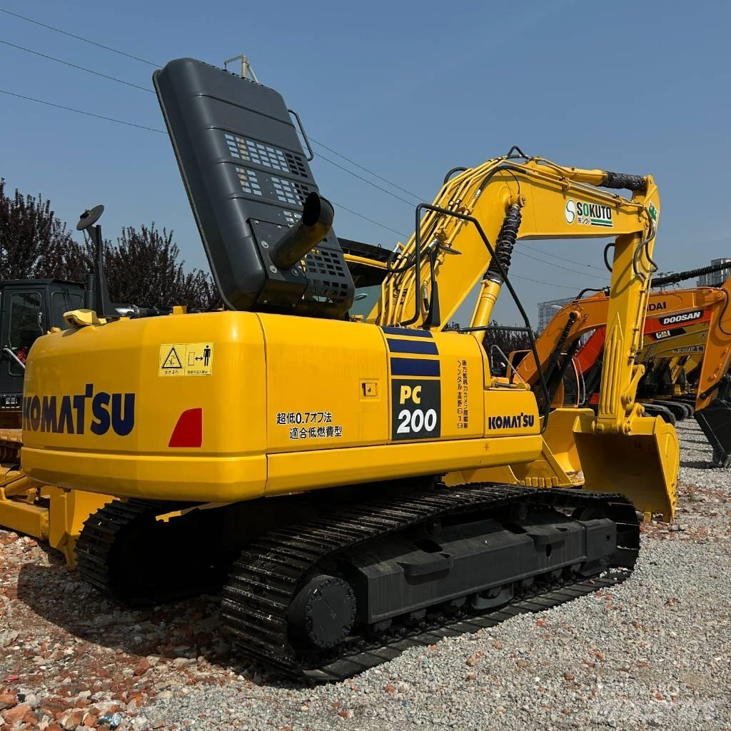 Komatsu 200-8 Gravemaskiner på larvebånd