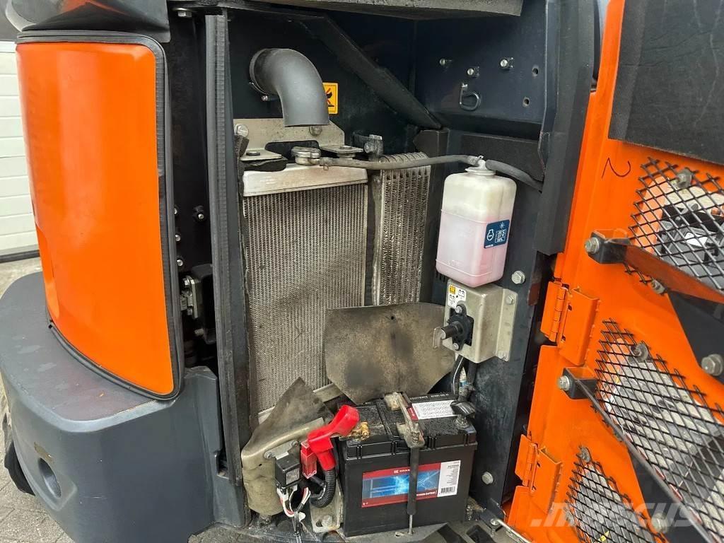 Hitachi ZX26U-6CR Minigravemaskiner