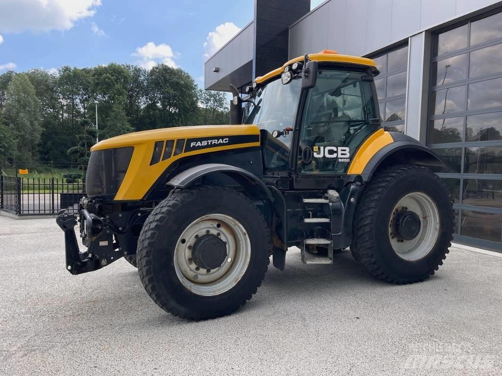 JCB Fastrac 8250 Traktorer