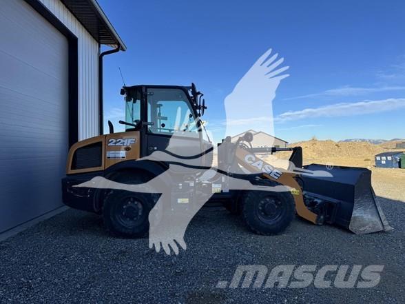 CASE 221F Læssemaskiner på hjul