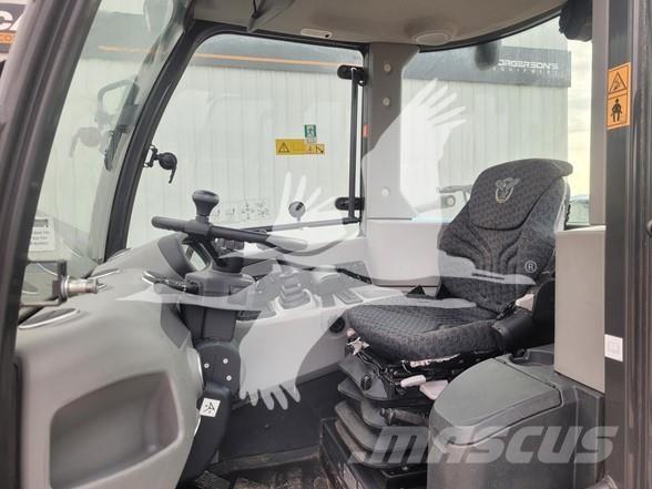 CASE 221F Læssemaskiner på hjul