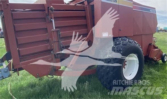 Hesston 4910 Pressere til firkantede baller