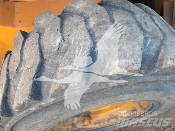 JCB 3TS-8W Minilæsser - skridstyret