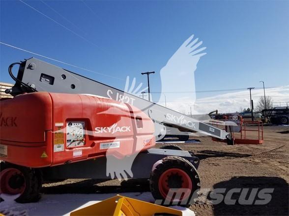 SkyJack SJ82T Teleskoplifte