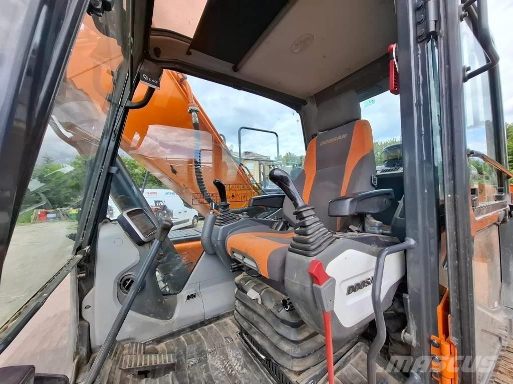Doosan DX 225 LC-5 Gravemaskiner på larvebånd