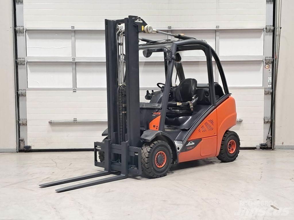 Linde H25T-02 LPG gaffeltrucks