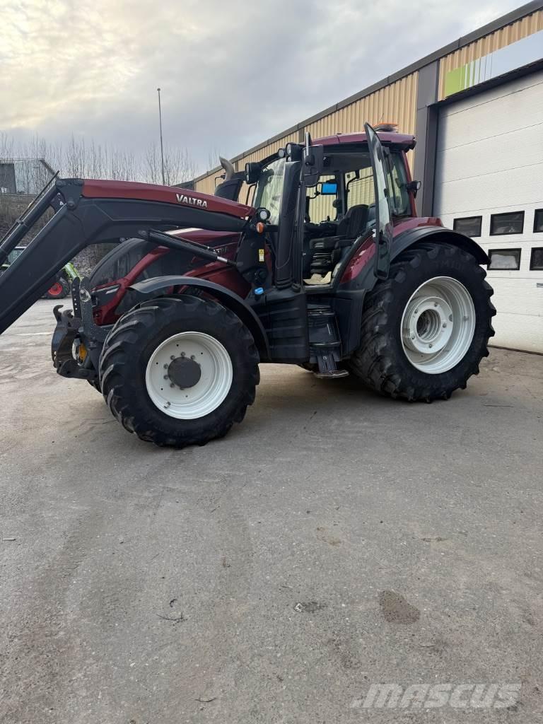 Valtra T234 Traktorer