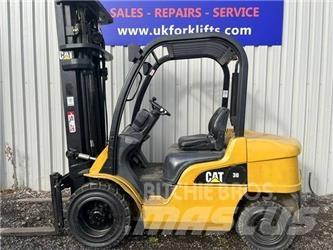 CAT DP 30 N Diesel gaffeltrucks