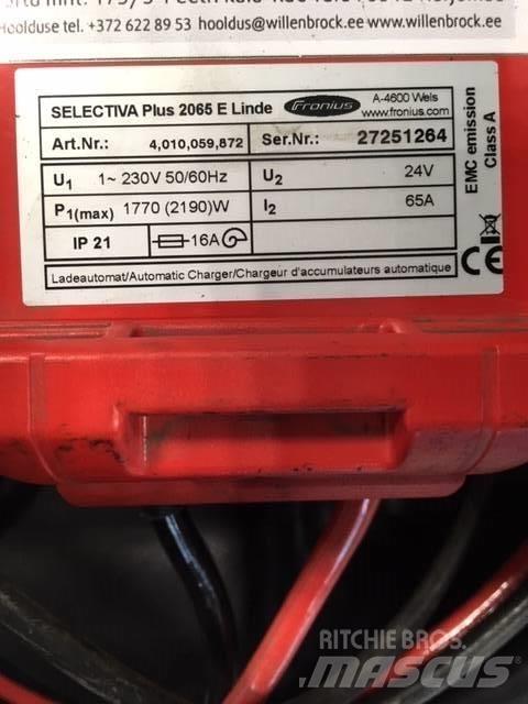 Linde D12HPSP/133 Selvkørende stablere