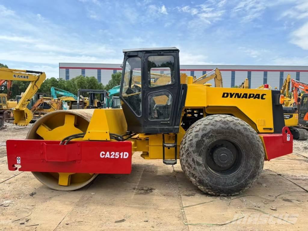 Dynapac CA251D Enkelt tromle