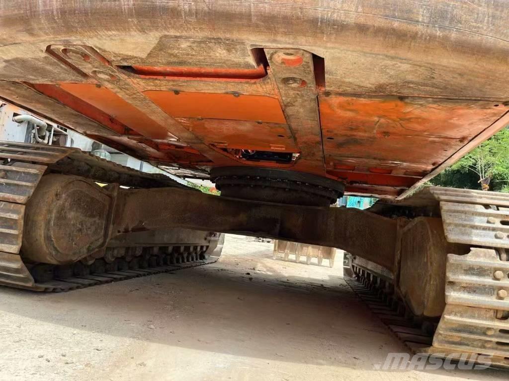 Doosan DX300LC Gravemaskiner med lang gravebom