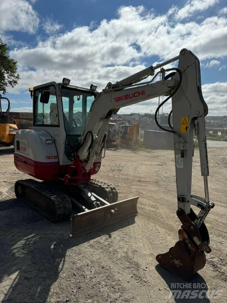 Takeuchi TB 230 Minigravemaskiner