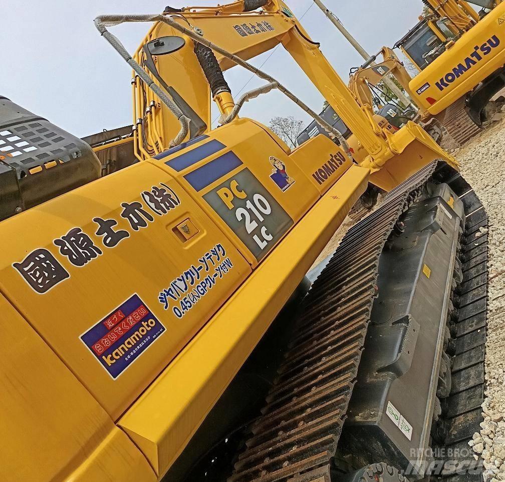 Komatsu PC 210 Gravemaskiner på larvebånd