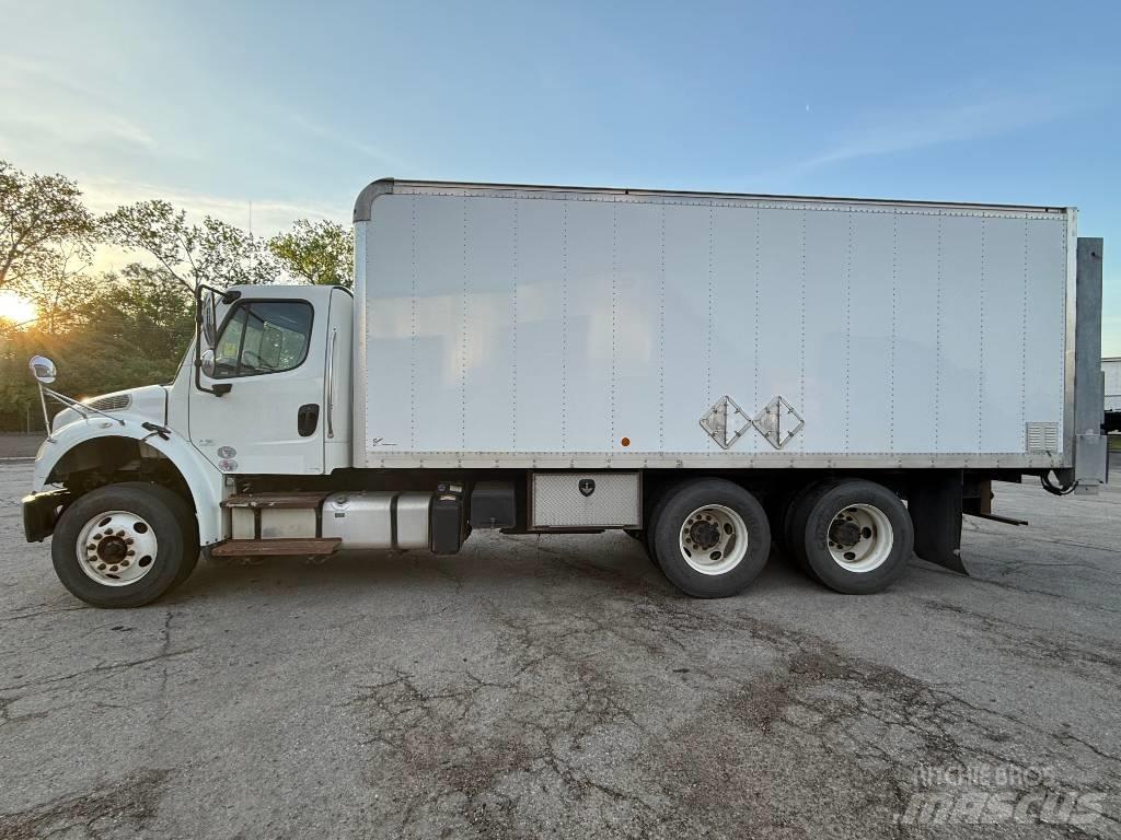 Freightliner M 106 Fast kasse