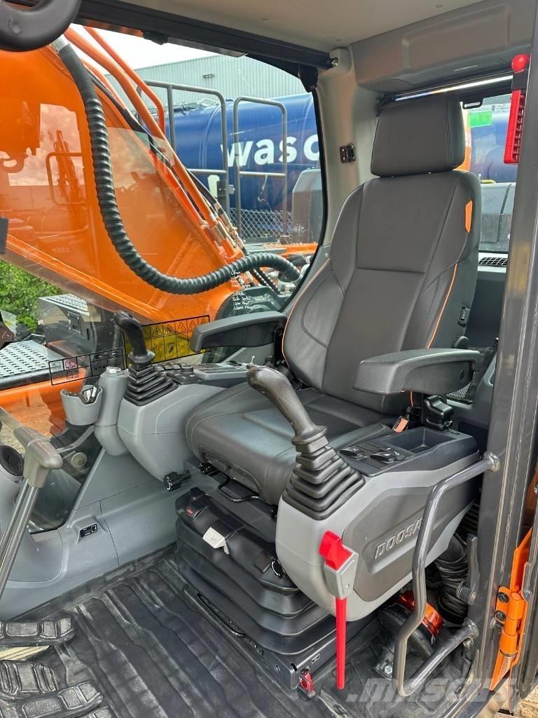Doosan DX 350 NLC-7 Gravemaskiner på larvebånd