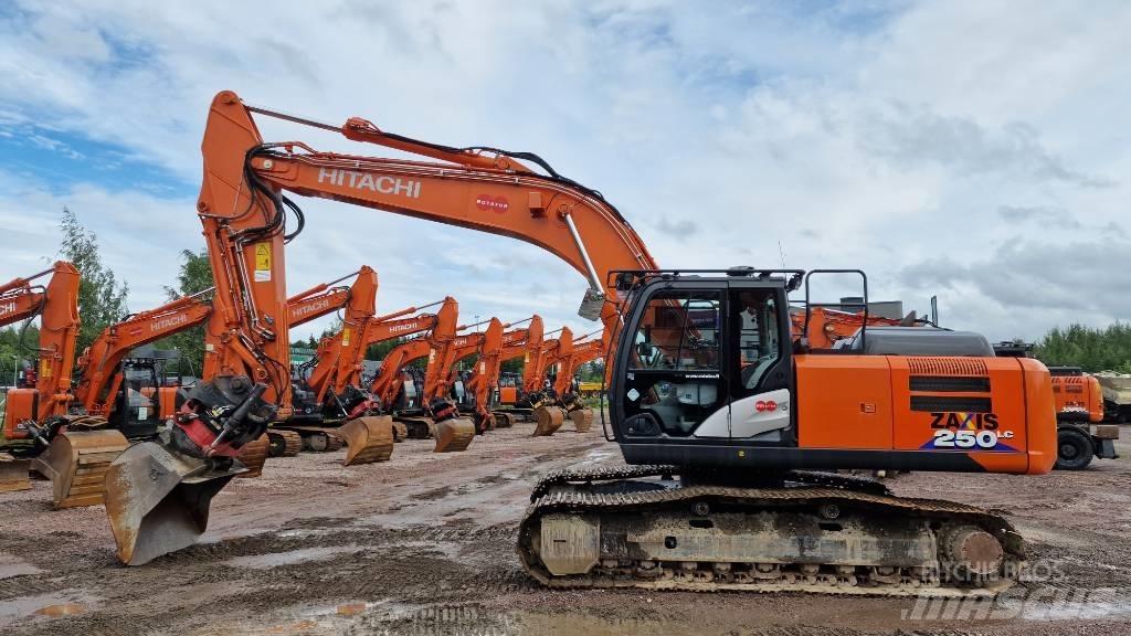 Hitachi ZX250LC-6 Gravemaskiner på larvebånd