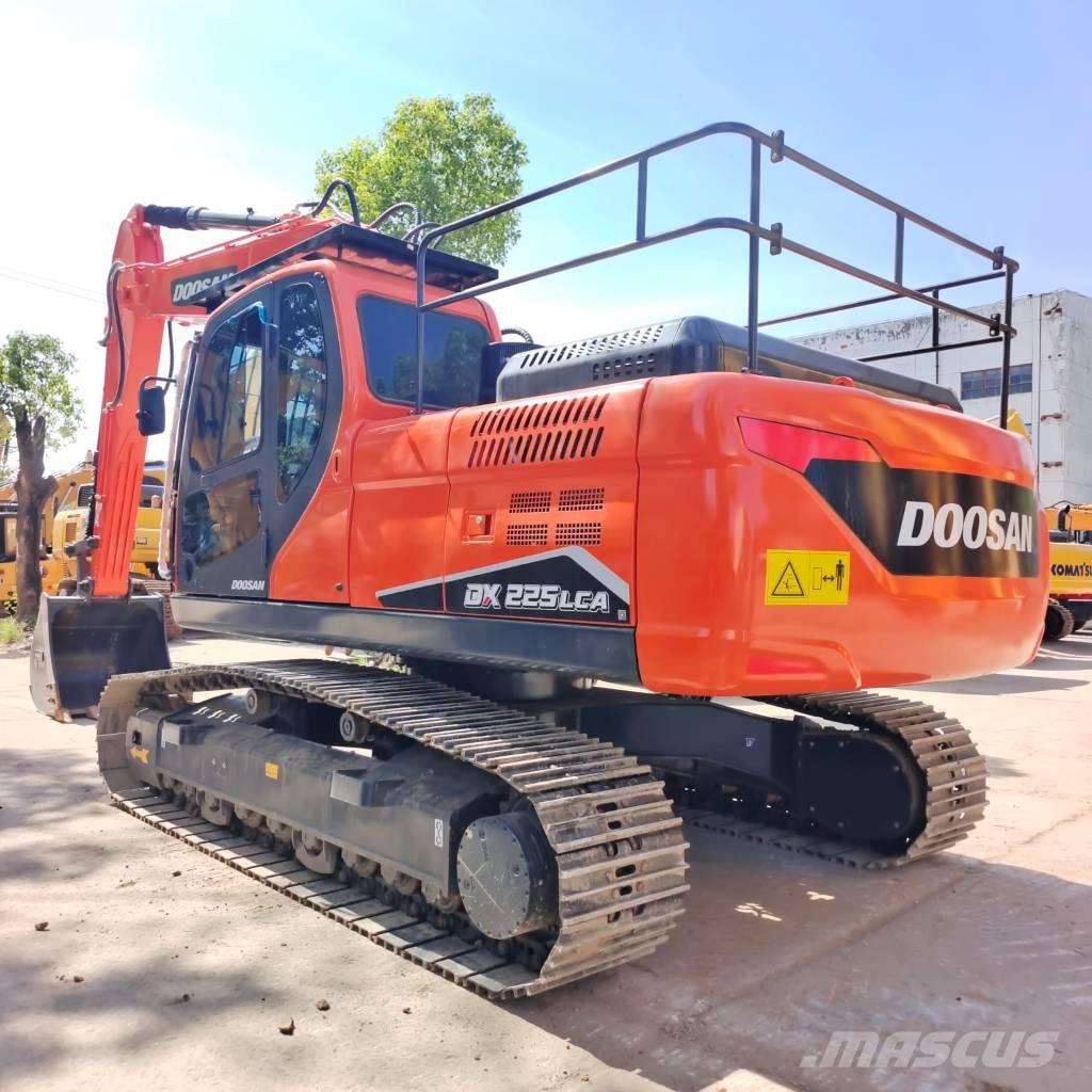 Doosan DX 225 LCA Gravemaskiner på larvebånd