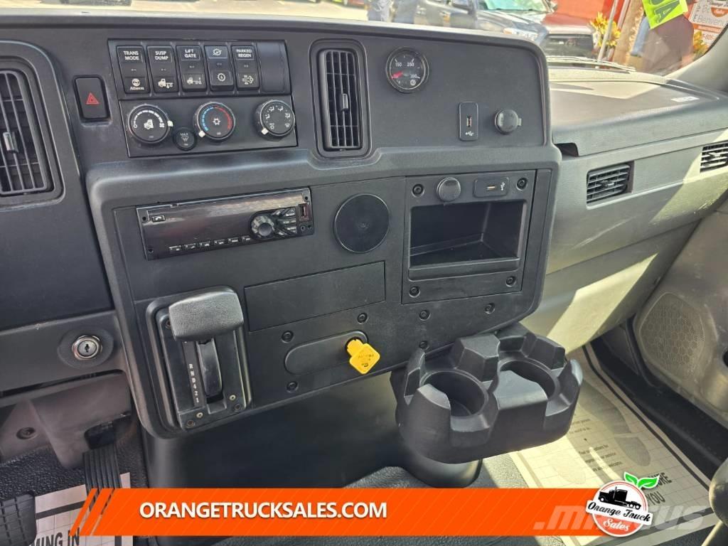 International MV607 Lastbil med lad/Flatbed