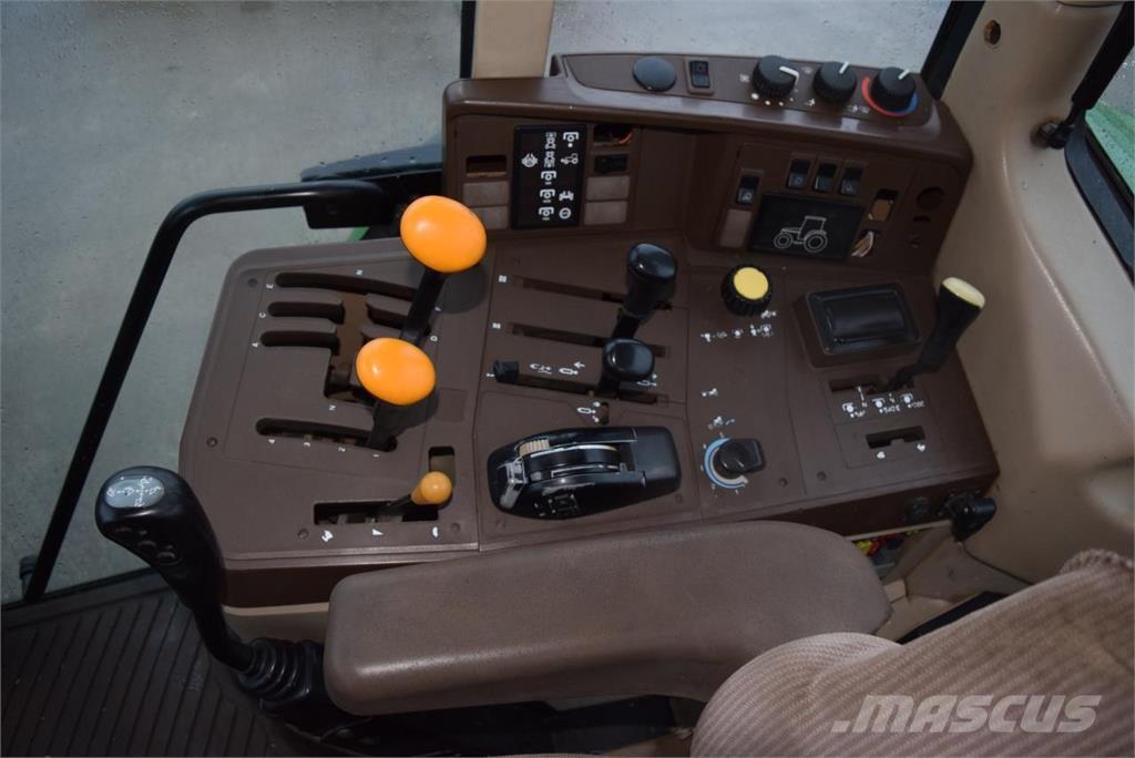 John Deere 6210 Traktorer