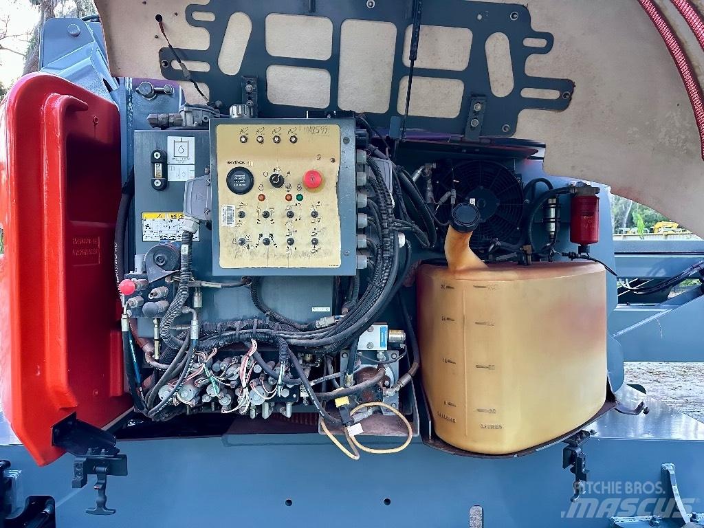 SkyJack SJ 63 AJ Bomlifte med knækarm