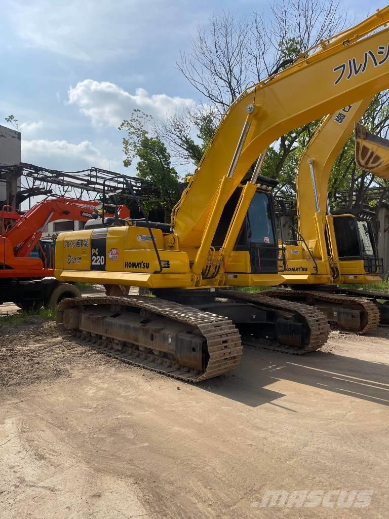 Komatsu PC 220-8 Gravemaskiner på larvebånd