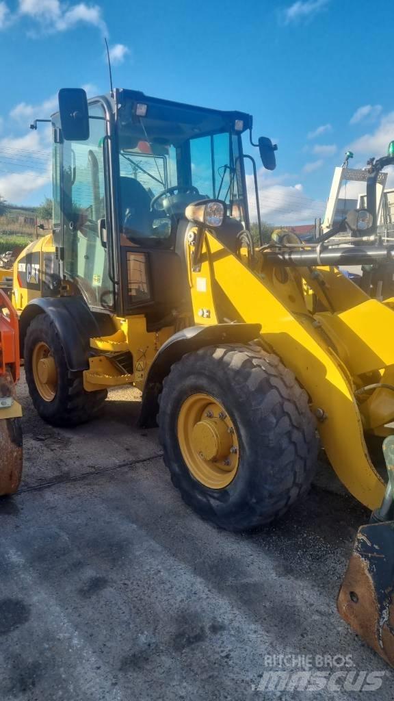 CAT 907M Læssemaskiner på hjul